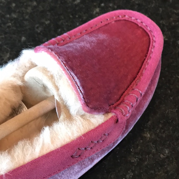 New UGG Ansley Velvet Slipper Loafer, Slip-On, 7 - Picture 14 of 16